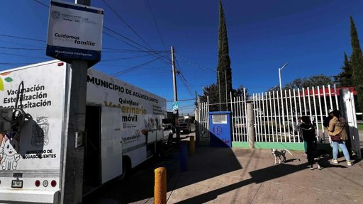 Clínica veterinaria móvil ofrece servicios gratuitos en colonias de Aguascalientes