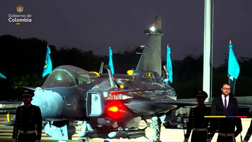 Gobierno Petro sella la compra militar más grande del siglo con aviones Gripen