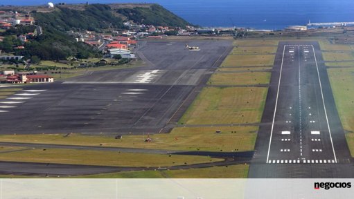 Salários em atraso na Base das Lajes devido a 'shutdown' nos EUA geram preocupação nos Açores