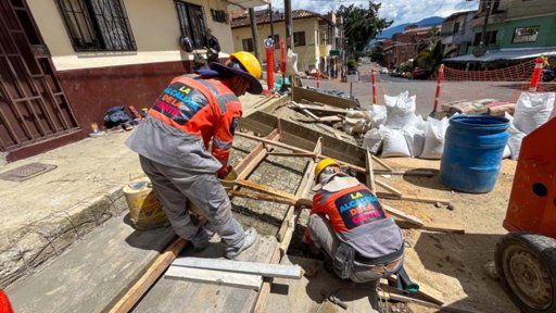 Alcaldía de Medellín recupera más de 700 puntos críticos con la estrategia ‘Cuadrillas de la Gente’