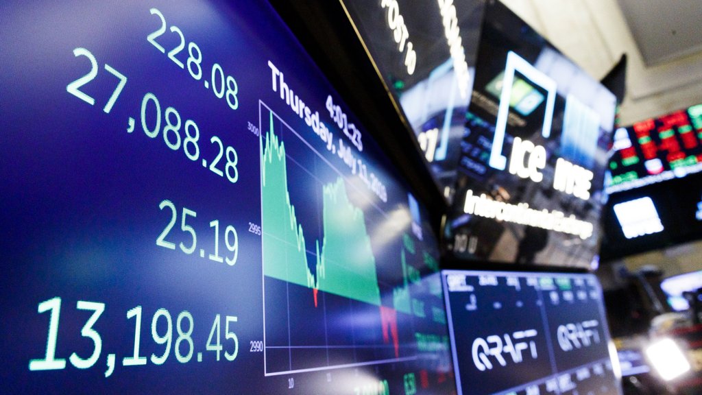 Wall Street inicia a semana em alta, recuperando das perdas de sexta-feira