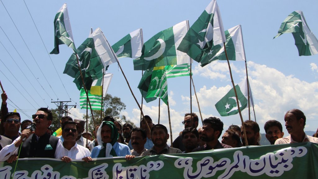 Paquistão Retoma Deportação em Massa de Refugiados Afegãos