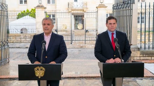 Juan Carlos Pinzón se lanza como candidato con el aval de Oxígeno y el respaldo de Uribe