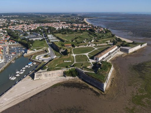 Taxe de séjour : l'île d'Oléron fait condamner Booking.com après Airbnb
