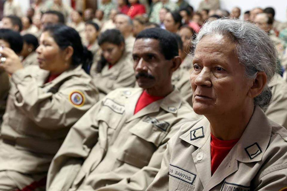 Maduro responde con la movilización de 4,5 millones de milicianos