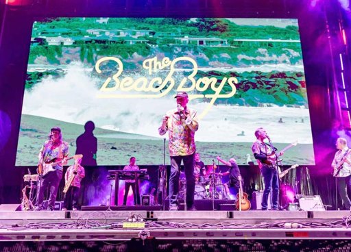 The Beach Boys clausuran con nostalgia el Festival Internacional Santa Lucía 2025