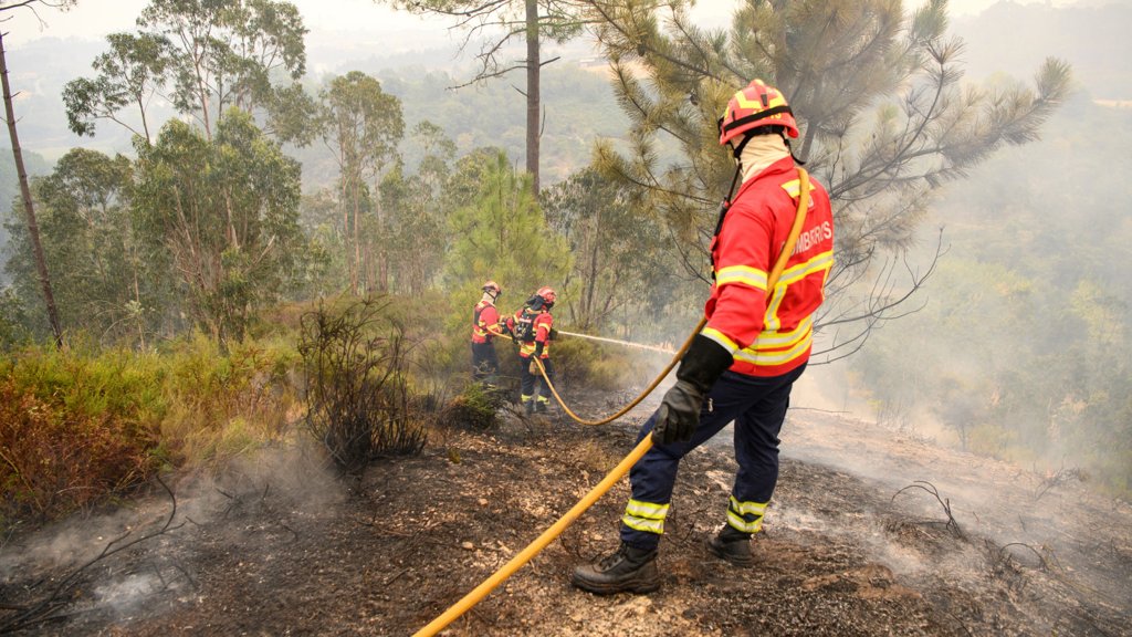 Ponte da Barca Desativa Plano de Emergência Após Incêndio Devastador no Gerês
