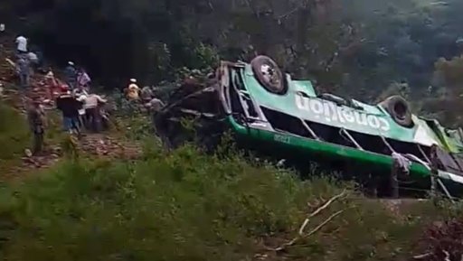 Tragedia en Nochebuena: 10 muertos tras volcadura de autobús en Veracruz