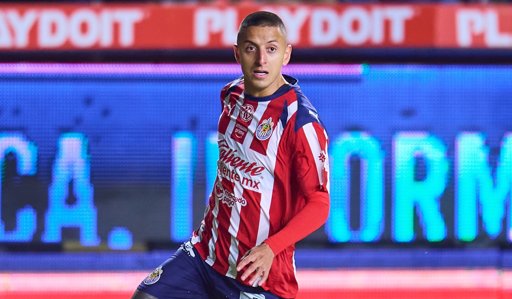 Chivas y Cruz Azul protagonizan un esperado duelo de gigantes en cuartos de final