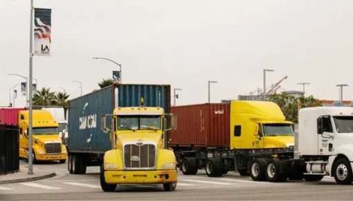 Trump Expande Guerra Arancelaria con Tarifa del 25% a Camiones Importados