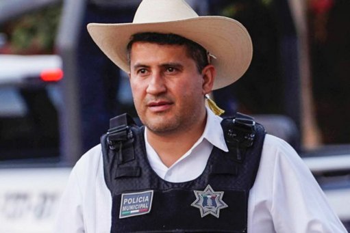 Uruapan se Une para Honrar a Carlos Manzo con un Monumento Forjado por el Pueblo