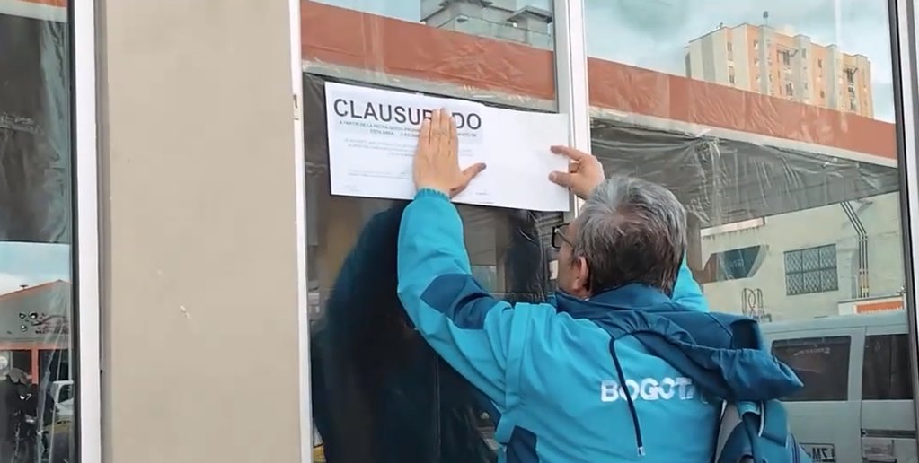 Clausura de pizzería en Bogotá por video viral de roedores