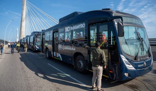 Barranquilla implementa cámaras de fotodetección para controlar la invasión de carriles de Transmetro