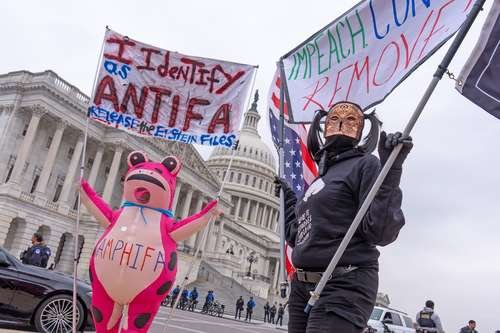 Trump Sugiere Pena de Muerte para Legisladores Demócratas por "Traición"