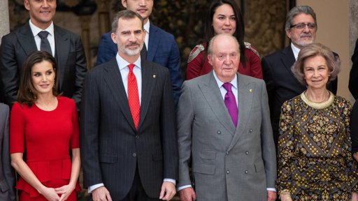 Memórias de Juan Carlos I: Rei Emérito Nega Romance com Diana e Admite Tensão com Letizia