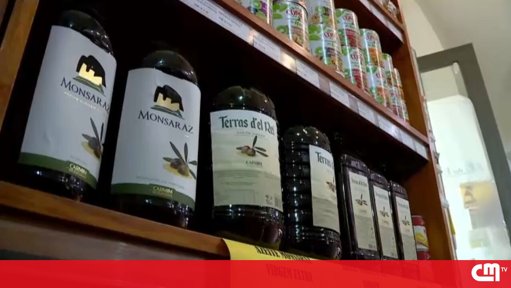 Preço do litro de azeite desce 2,91 euros num ano, uma queda superior a 36%