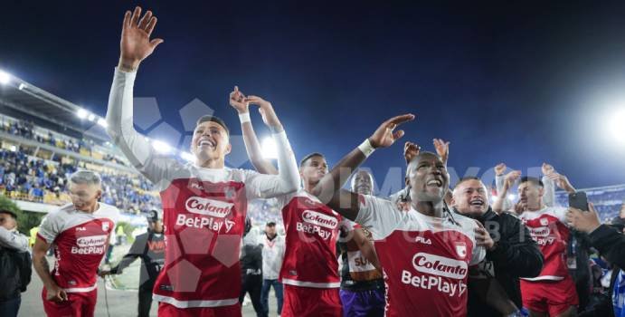 Hugo Rodallega avanza en su recuperación y Santa Fe espera su regreso para septiembre