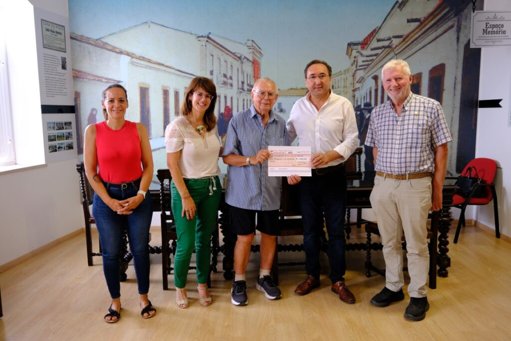 Apoio à Educação: Municípios de Vila Verde e São Brás de Alportel Lançam Bolsas de Estudo