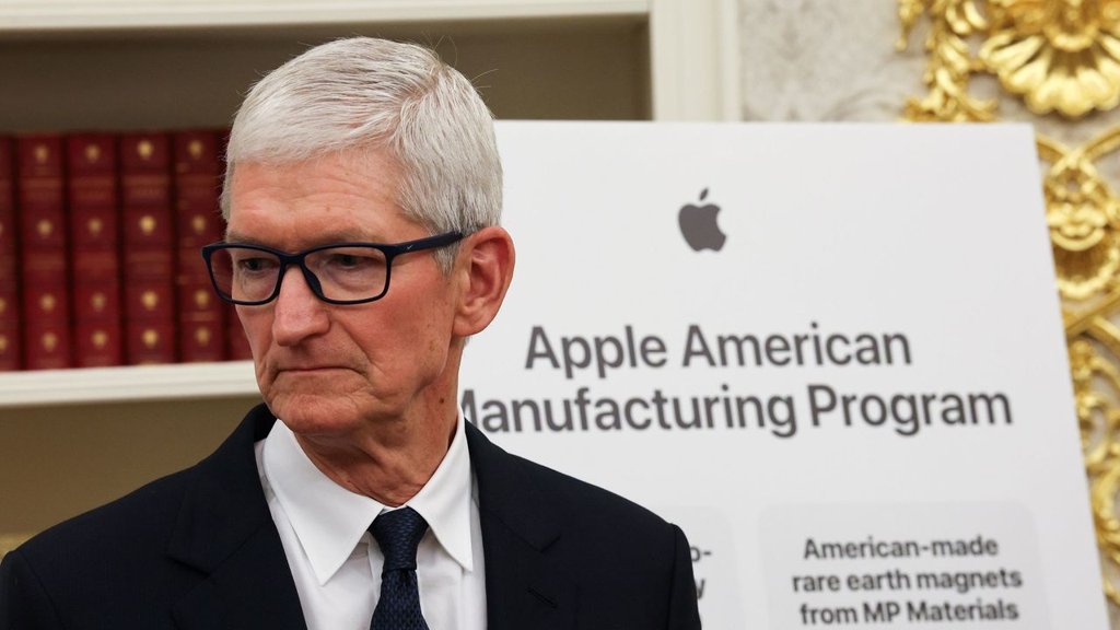 Apple cede a presión de Trump e invierte 600.000 millones de dólares en manufactura estadounidense