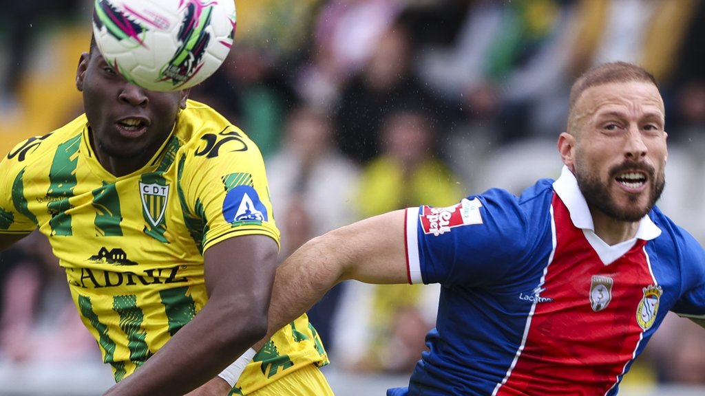 Campeão Tondela regressa à I Liga com ambição e plantel em construção