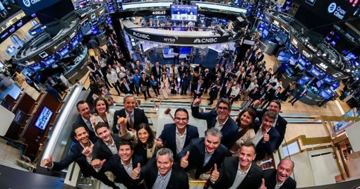 El Dólar Enfrenta un Escenario de Debilidad Global y Volatilidad Local