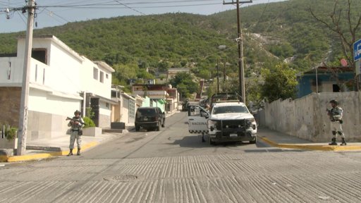 Operativo en Lomas del Topo Chico deja un policía herido y dos detenidos