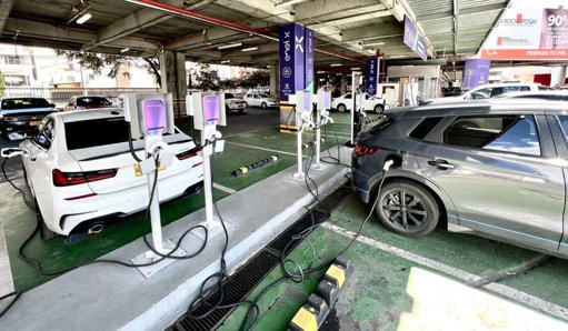 Venta de vehículos eléctricos se dispara en Colombia con un crecimiento del 204 %
