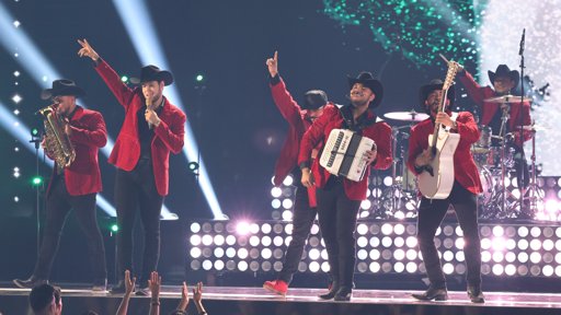 La Santa Fiesta 2025 Reúne a Estrellas del Regional Mexicano y Pop en la Arena CDMX