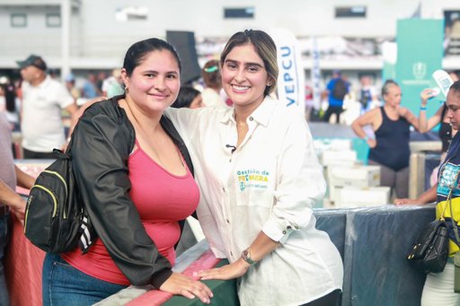 Alcaldía de Santa Marta despliega masiva entrega de ayudas a damnificados por ola invernal