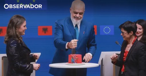 Alargamento da UE avança com Albânia, mas adesão da Ucrânia enfrenta veto húngaro
