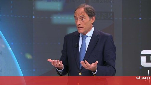 Paulo Portas Fora da Corrida Presidencial Deixa CDS-PP em Momento de Decisão