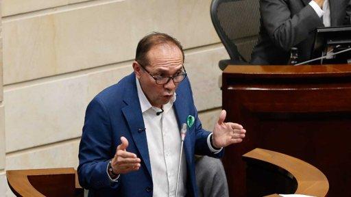 Gobierno impulsa Asamblea Constituyente y desata tormenta política