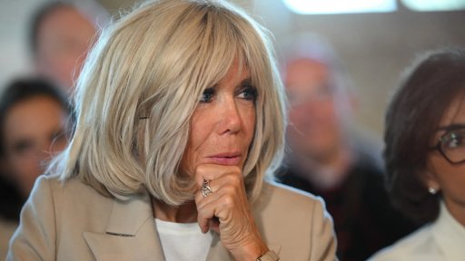 Teoria da conspiração sobre género de Brigitte Macron ganha nova dimensão com ciberataque