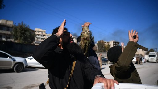 Conflito na Síria: Combates em Alepo entre Exército e Forças Curdas