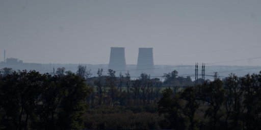 La Russie intensifie ses frappes sur les infrastructures énergétiques, plongeant l'Ukraine dans le noir