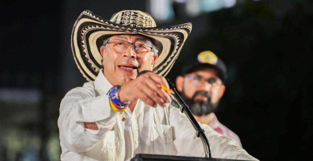 Colombia prohíbe exportaciones de carbón a Israel y ordena a la Armada detener buques