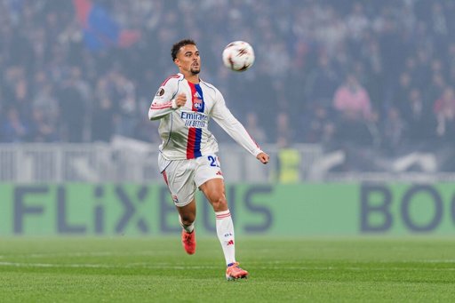 Resultados da Jornada na Liga Europa: Vitórias para Lyon e Fenerbahçe