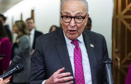 Trump Amenaza a Cuba y Afirma que el País Está “a Punto de Caer”