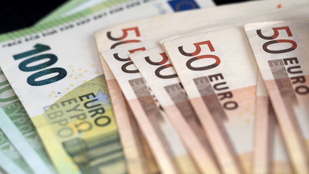 Excedente externo da economia portuguesa recua para 2.265 milhões de euros até junho