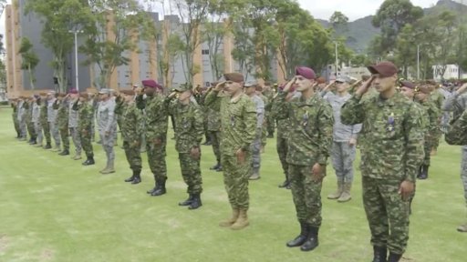 Condecoran a 514 uniformados por su valor en la Operación Perseo