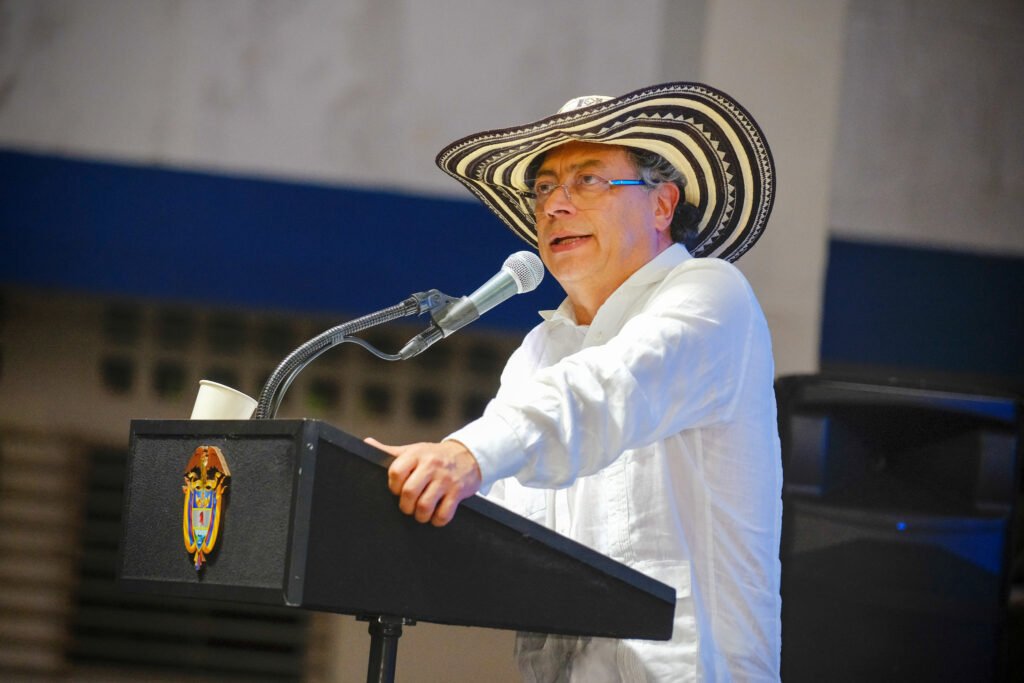 Gobierno Ordena Detener Exportaciones de Carbón a Israel