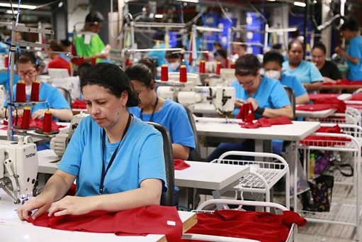 Gobierno propone eliminar aranceles a textiles y cueros para impulsar la industria nacional