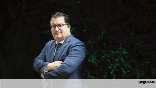 Governo defende excedente orçamental para 2026 sob risco de alterações no Parlamento