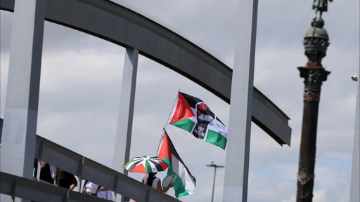 Ataque a Navio da Flotilha Humanitária para Gaza Gera Controvérsia