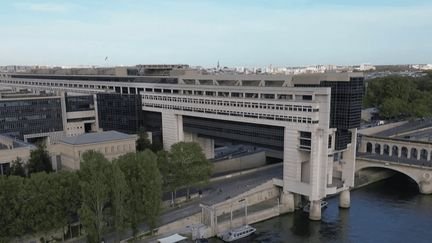 Héritage : le pacte Dutreil au cœur d'un vif débat fiscal