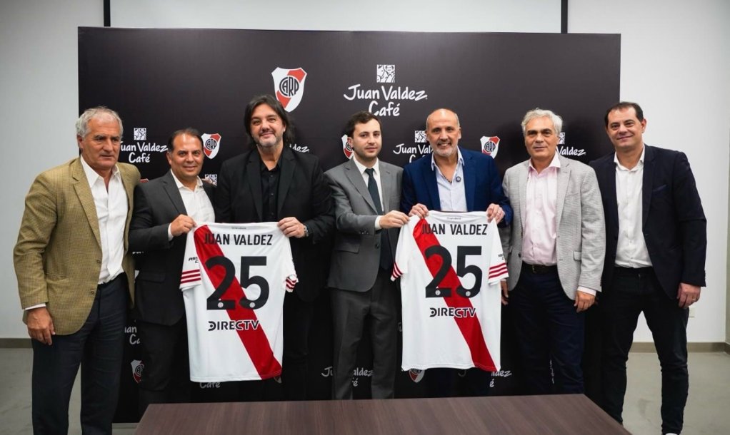 Juan Valdez se convierte en patrocinador oficial del club de fútbol River Plate en Argentina