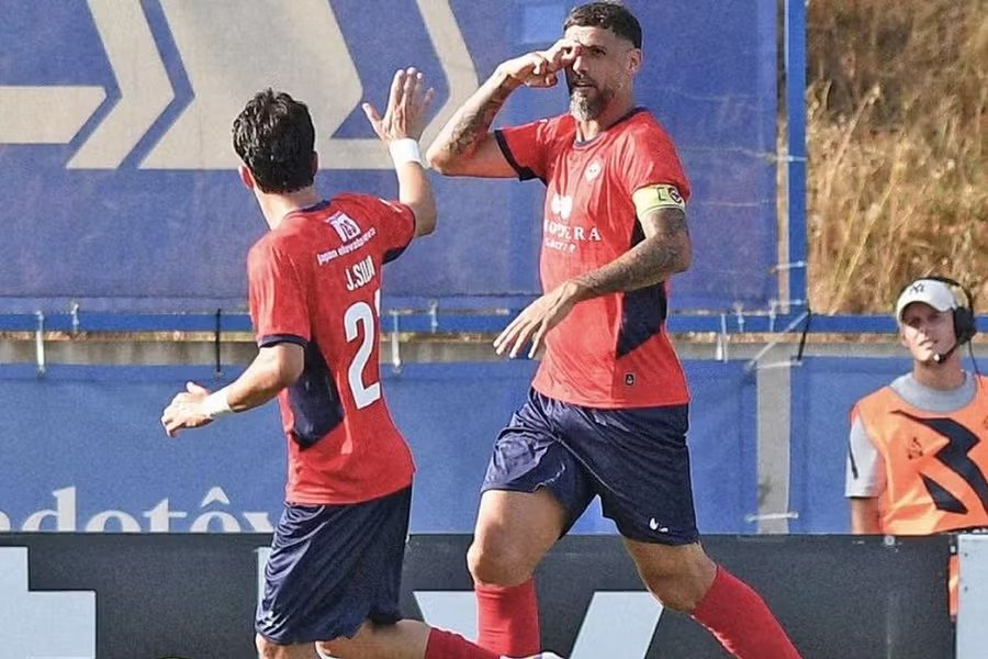 Golo Tardio de Falcão Garante Empate ao Farense na Visita à Oliveirense