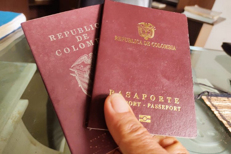 Crisis en la expedición de pasaportes escala y motiva debate de control político a la Cancillería