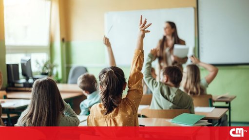 Pena de professora de Espinho agravada por agressões a crianças estrangeiras