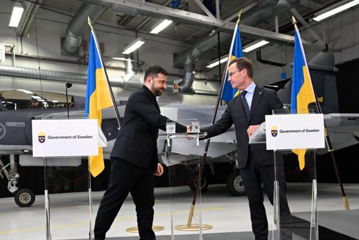 L'Ukraine va acquérir jusqu'à 150 avions de chasse suédois Gripen